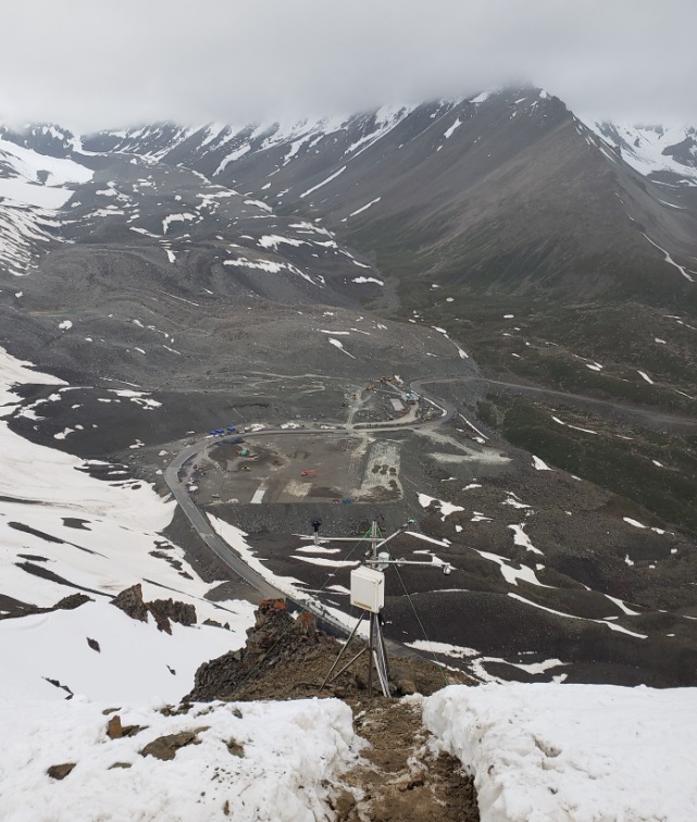 高防护等级自动气象站在独库公路高海拔雪山投入运行